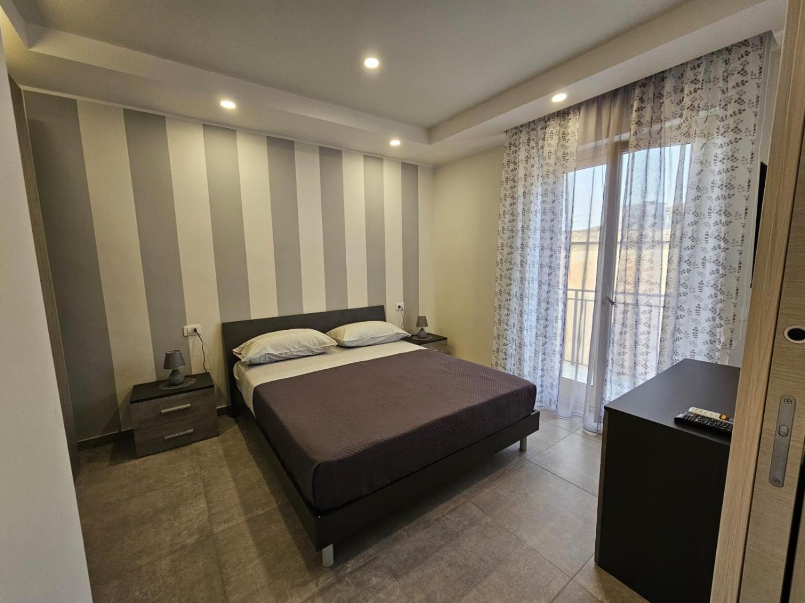 Flowers Apartments Marineo Bagian luar foto